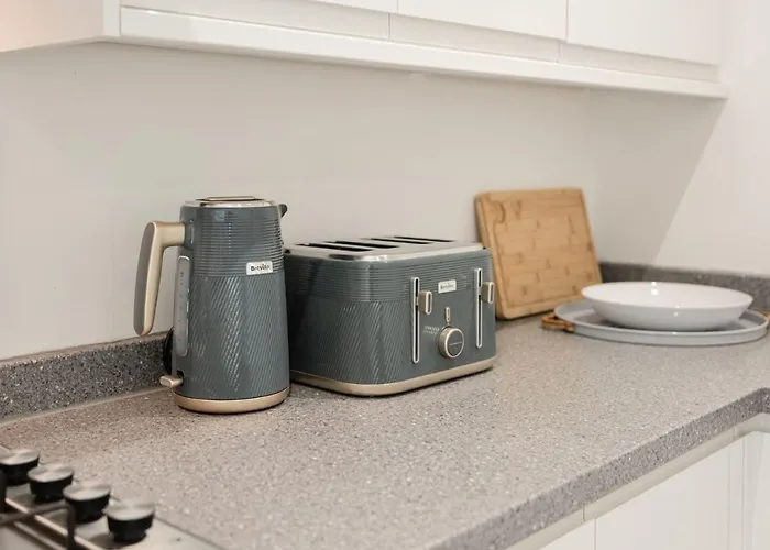 Cosy 1Bd In Malvern With Stunning Views!